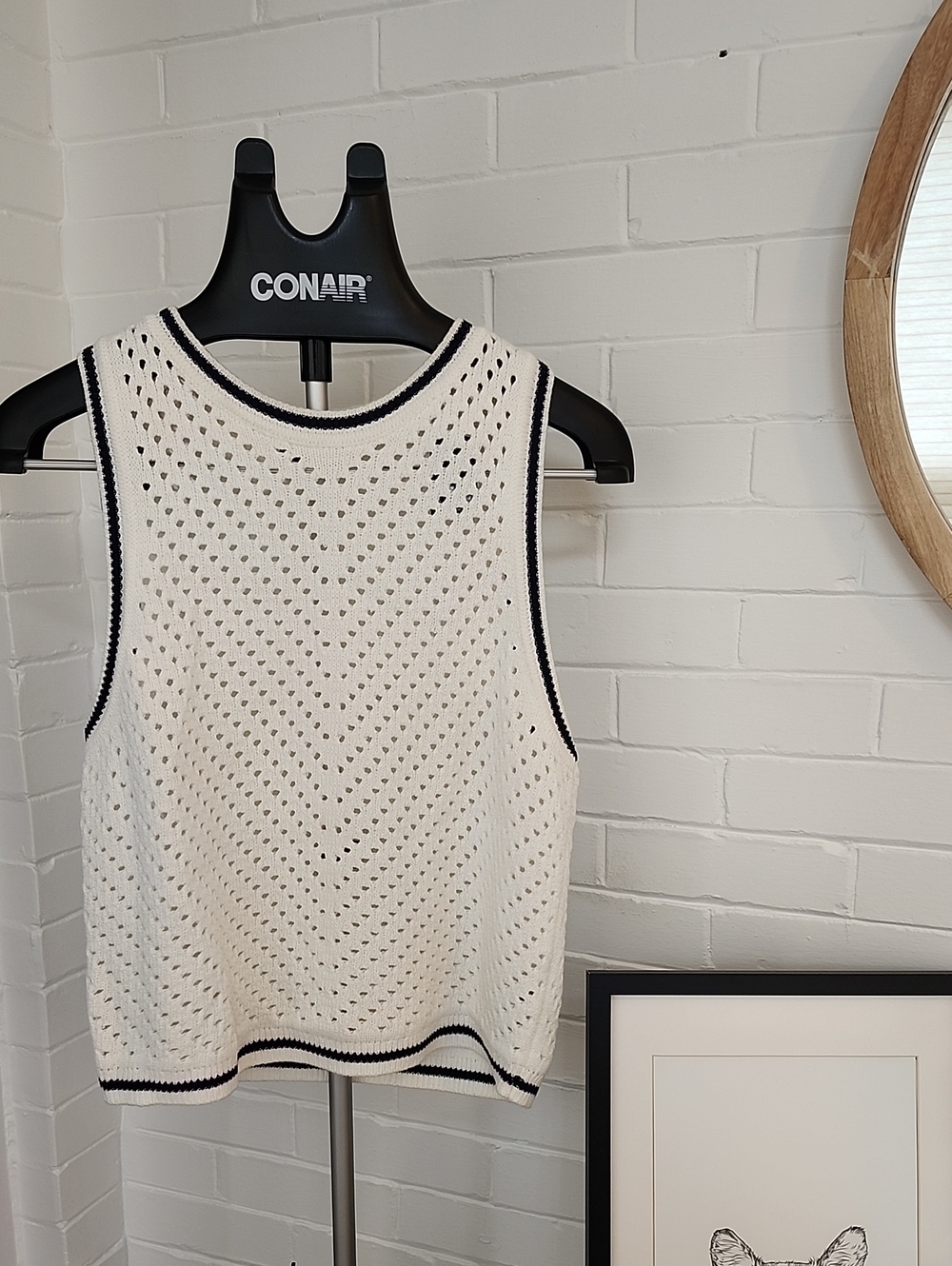 GAP Sleeveless Knit Top - Medium